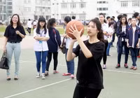 Nữ sinh Trường THPT Chuyên Hạ Long duyên dáng trong áo dài trắng tinh khôi ảnh 13