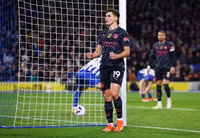 Man City đè bẹp Brighton, khiến Arsenal ‘tim đập chân run’ 