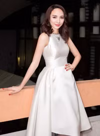  hoa hau ngoc diem dep duyen dang khi lam mc hinh 11