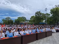 Hàng nghìn người ‘tiếp lửa’ cho Nguyễn Minh Triết tại điểm cầu Thừa Thiên – Huế