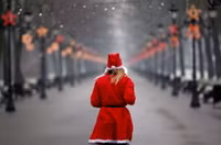 Độc đáo cuộc thi chạy của các ông già Noel khắp thế giới ảnh 12