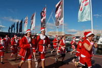 Độc đáo cuộc thi chạy của các ông già Noel khắp thế giới ảnh 18