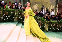 'Búp bê' Nga Sharapova quyến rũ với trang phục dạ hội