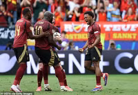 Chùm ảnh: Bỉ thua sốc Slovakia, Lukaku vô duyên chưa từng thấy