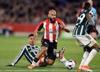 Man Utd bị cầm chân phút 99, cơ hội dự Champions League mong manh 