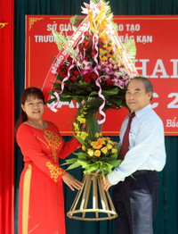 Bắc Kạn khai giảng năm học mới ảnh 3 Bắc Kạn khai giảng năm học mới ảnh 3