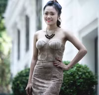 Vẻ đẹp “tỏa nắng” của 10 nữ sinh hot nhất Đại học Phương Đông - Ảnh 4