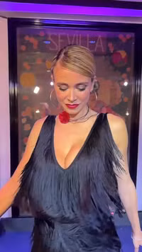 Bạn gái đa tài của thủ thành Newcastle khiến fan 'phát cuồng'