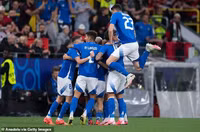 Chùm ảnh: Italia ngược dòng thắng Abania 