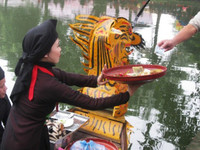 Hội Lim: Liền anh, liền chị phớt lờ lệnh cấm, vô tư nhận tiền ảnh 4 Hội Lim: Liền anh, liền chị phớt lờ lệnh cấm,