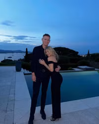 Bạn gái sao Man Utd khoe ảnh đầy gợi cảm