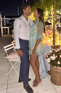 Lộ diện các nàng WAGs xinh như mộng của tuyển Italia