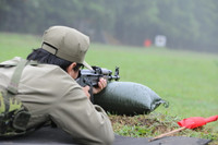 Học sinh trổ tài xạ thủ ảnh 9