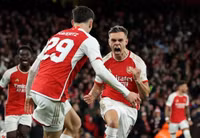 Chùm ảnh: Arsenal và Bayern Munich rượt đuổi tỷ số kịch tính 