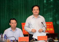 Bộ trưởng Phùng Xuân Nhạ: Phải chuẩn bị cho trường vùng lũ bước vào năm học mới với tâm thế tốt nhất ảnh 7 Bộ trưởng Phùng Xuân Nhạ: Phải chuẩn bị cho trường vùng lũ bước vào năm học mới với tâm thế tốt nhất ảnh 7