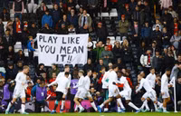 ‘Bão’ tạm lặng ở Man Utd, Man City lên đỉnh bảng