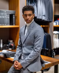 Gu thời trang sang chảnh, dát hàng hiệu đẳng cấp của Jude Bellingham