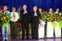 Học sinh trường THPT chuyên phải nuôi dưỡng khát vọng chinh phục đỉnh cao tri thức ảnh 6