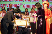 Những tấm gương tiêu biểu cho khát vọng đổi mới ảnh 3 Những tấm gương tiêu biểu cho khát vọng đổi mới ảnh 3