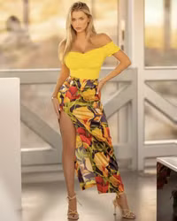 Vẻ đẹp đầy mê hoặc của ngôi sao khúc côn cầu trên băng Canada