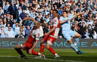 10 chức vô địch Ngoại hạng Anh chỉ được định đoạt ở vòng cuối cùng