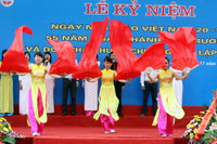 Trường CĐ Sư phạm Hà Tây đón nhận Huân chương Độc lập hạng Ba ảnh 4 Trường CĐ Sư phạm Hà Tây đón nhận Huân chương Độc lập hạng Ba ảnh 4