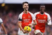 Chùm ảnh Arsenal thắng tưng bừng, Chelsea thua tủi hổ 