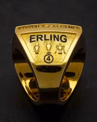 Cận cảnh nhẫn vàng siêu giá trị Haaland vừa được tặng