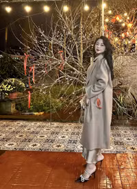 Bà xã Phan Văn Đức khoe ảnh 'về với biển'