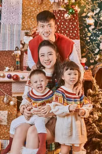 Bà xã Phan Văn Đức khoe ảnh 'về với biển'