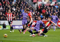 Tottenham văng khỏi top 4, Liverpool xây chắc ngôi đầu