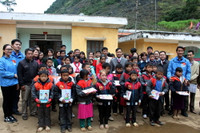 Trường ĐH Sư phạm Thái Nguyên “Tặng hoa nhà giáo vùng cao” ảnh 4 Trường ĐH Sư phạm Thái Nguyên “Tặng hoa nhà giáo vùng cao” ảnh 4