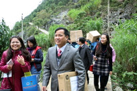 Trường ĐH Sư phạm Thái Nguyên “Tặng hoa nhà giáo vùng cao” ảnh 11 Trường ĐH Sư phạm Thái Nguyên “Tặng hoa nhà giáo vùng cao” ảnh 11