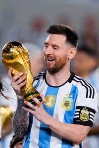 Áo đấu World Cup 2022 của Messi không tạo được kỷ lục về giá
