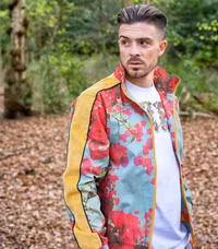 Phong cách thời trang 'kỳ dị' của dàn sao bóng đá thế giới