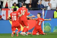 Chùm ảnh: Sao trẻ phá kỷ lục của Ronaldo, Thổ Nhĩ Kỳ thắng ngoạn mục 