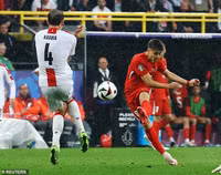 Chùm ảnh: Sao trẻ phá kỷ lục của Ronaldo, Thổ Nhĩ Kỳ thắng ngoạn mục 