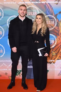 Những nàng WAGS 'nóng bỏng' lại kiếm tiền cực giỏi ở Ngoại hạng Anh