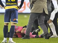 Lời khai của Chủ tịch CLB đánh gục trọng tài khiến giải đấu hoãn vô thời hạn