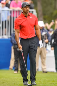 Tay golf ‘nóng bóng nhất thế giới’ được yêu thích sau Tiger Woods