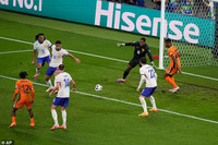 Chùm ảnh: Mbappe không thi đấu, tuyển Pháp bế tắc trước Hà Lan 