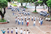 Cho tôi xin một vé đi tuổi thơ ảnh 1