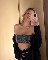 Mê đắm nhan sắc ngọt ngào, thần thái sang chảnh của con gái HLV Man City 