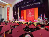 Hoa khôi bóng chuyền Kim Huệ lấy bằng Thạc sĩ ở tuổi 42