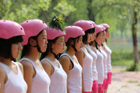 Nu cuu sinh TQ chong “yeu rau xanh” duoi nuoc