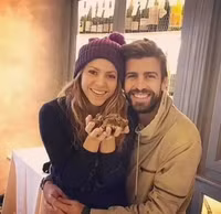 Ramos trao giải Grammy cho bạn gái cũ của ‘kình địch’ Pique