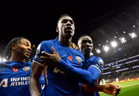 Chelsea thắng Tottenham trong trận đấu ‘điên rồ’ nhất lịch sử 