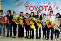 Trao 59 suất học bổng Toyota cho sinh viên khu vực phía Bắc ảnh 4