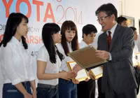 Trao 59 suất học bổng Toyota cho sinh viên khu vực phía Bắc ảnh 2