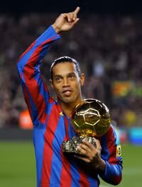 Chủ nhân Quả bóng Vàng: Người giàu 'nứt đố đổ vách', người nợ nần chồng chất